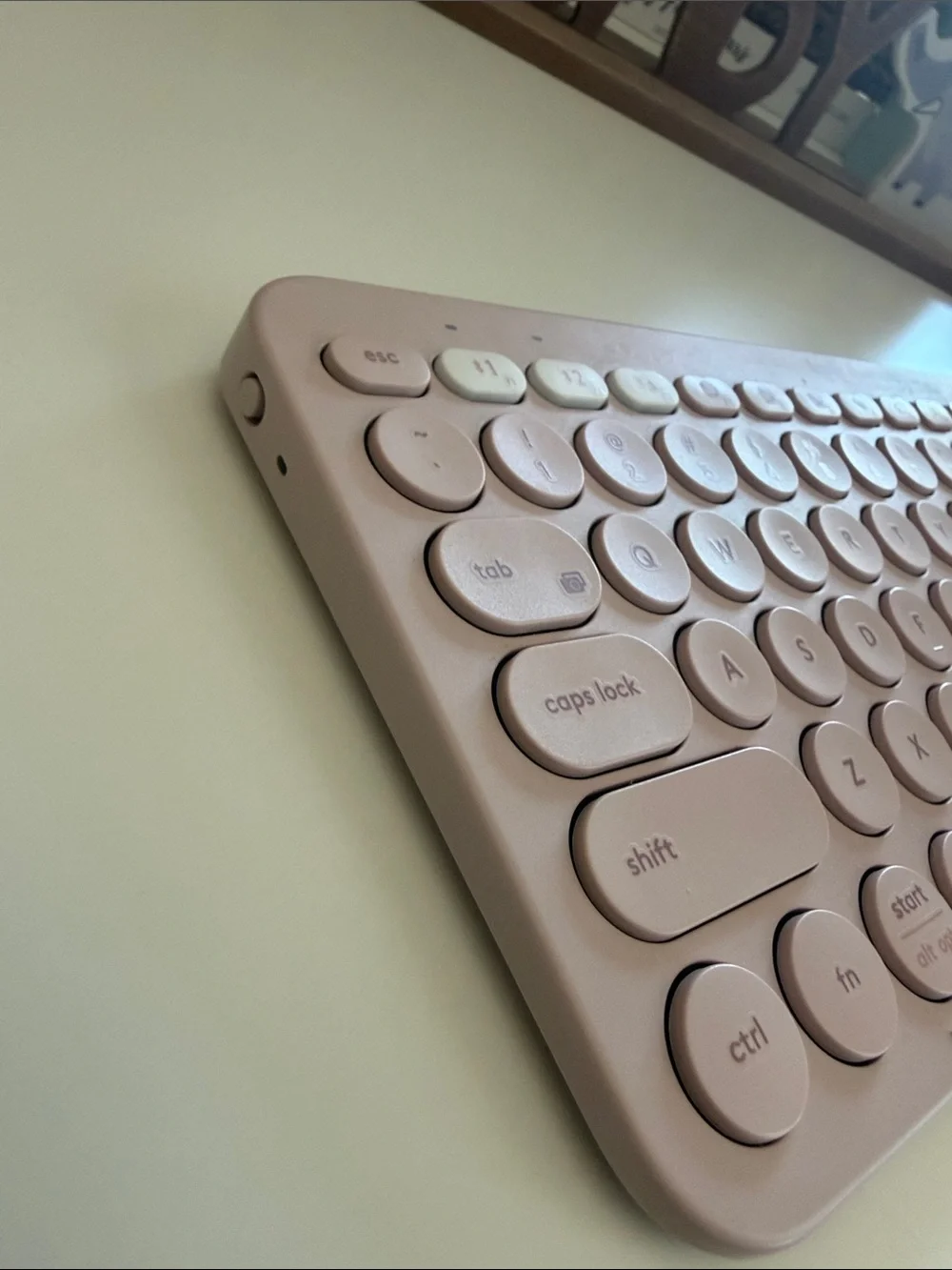 Logitech Wireless Round-Key Compact Keyboard - Pink